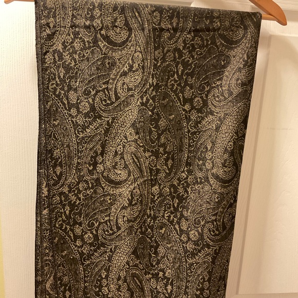 Pashmina black gold paisley scarf NOWT - Picture 3 of 4